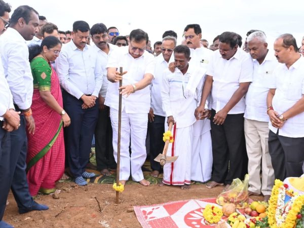 ಸಹಕಾರ ಸಚಿವರಾದ ಸನ್ಮಾನ್ಯ ಶ್ರೀ ಕೆ ಎನ್ ರಾಜಣ್ಣರವರಿಂದ  ಅಭಿವೃದ್ಧಿ ಕಾಮಗಾರಿಗೆ ಚಾಲನೆ