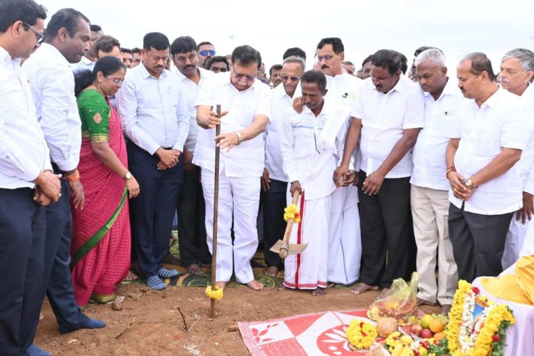 ಸಹಕಾರ ಸಚಿವರಾದ ಸನ್ಮಾನ್ಯ ಶ್ರೀ ಕೆ ಎನ್ ರಾಜಣ್ಣರವರಿಂದ  ಅಭಿವೃದ್ಧಿ ಕಾಮಗಾರಿಗೆ ಚಾಲನೆ