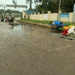 ಪ್ರವಾಸಿ ಮಂದಿರದ ಮುಂದೆ ಹರಿವ ಕೊಳಚೆ ನೀರು… ಕಣ್ಮುಚ್ಚಿ ಕುಳಿತ ಲೋಕೋಪಯೋಗಿ ಇಲಾಖೆ