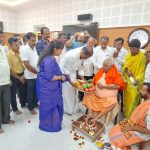 *_ಕೋಡಿ ಶ್ರೀಗಳ ಭವಿಷ್ಯ :ಸಂಕ್ರಾಂತಿಯ ನಂತರ ರಾಜ್ಯ ರಾಜಕಾರಣದಲ್ಲಿ ಮಹತ್ತರವಾದ ಬದಲಾವಣೆಗಳಾಗಲಿವೆ. ಮುಖ್ಯಮಂತ್ರಿಗಳ ಬದಲಾವಣೆ ನಡೆಯುವುದು ಖಚಿತ