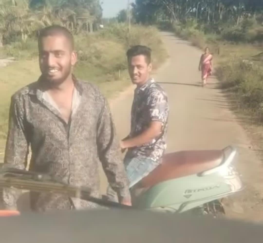 *ಶಾಲಾ ಬಸ್  ತಡೆದು ಬಾಲಕಿಯನ್ನು ತಮ್ಮ ವಶಕ್ಕೆ ನೀಡುವಂತೆ ಕಿರಿಕ್ ಮಾಡಿದ ಪುಂಡರಿಬ್ವರನ್ನು ಬಂಧಿಸಿ ಜೈಲಿಗಟ್ಟಿದ ಕಿಕ್ಕೇರಿ ಪೋಲೀಸರು*