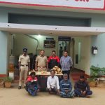 ಗಂಧದ ಮರ ಕದಿಯುತ್ತಿದ್ದ ಕಳ್ಳರ ಬಂಧನ.